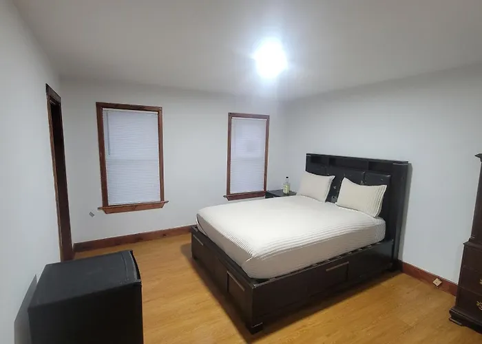 Entire House - 4 Bedroom-Enfield