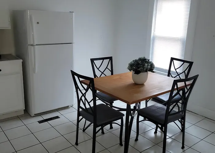 Entire House - 4 Bedroom-Enfield