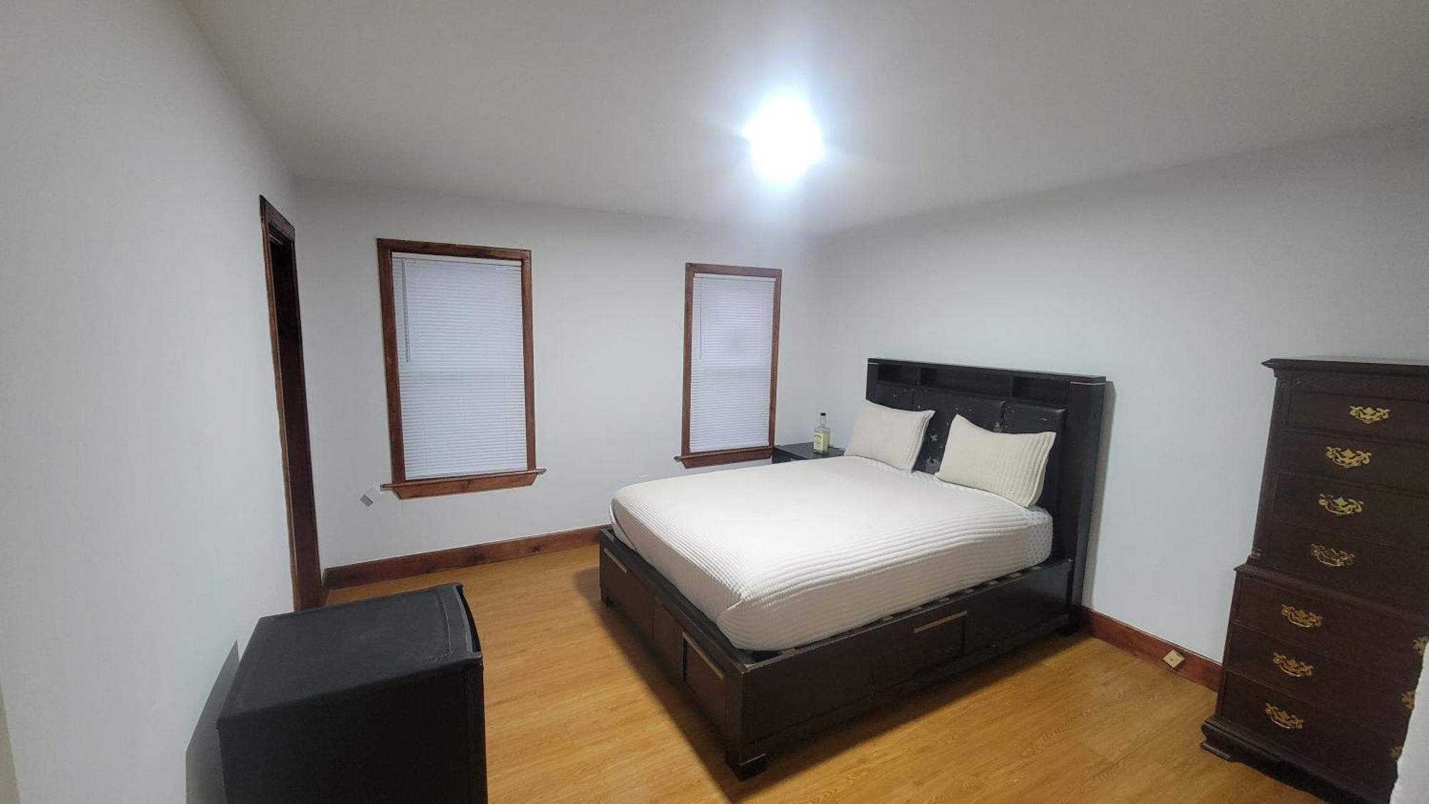 Entire House - 4 Bedroom-enfield